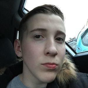 Meet your Posher, Zachary